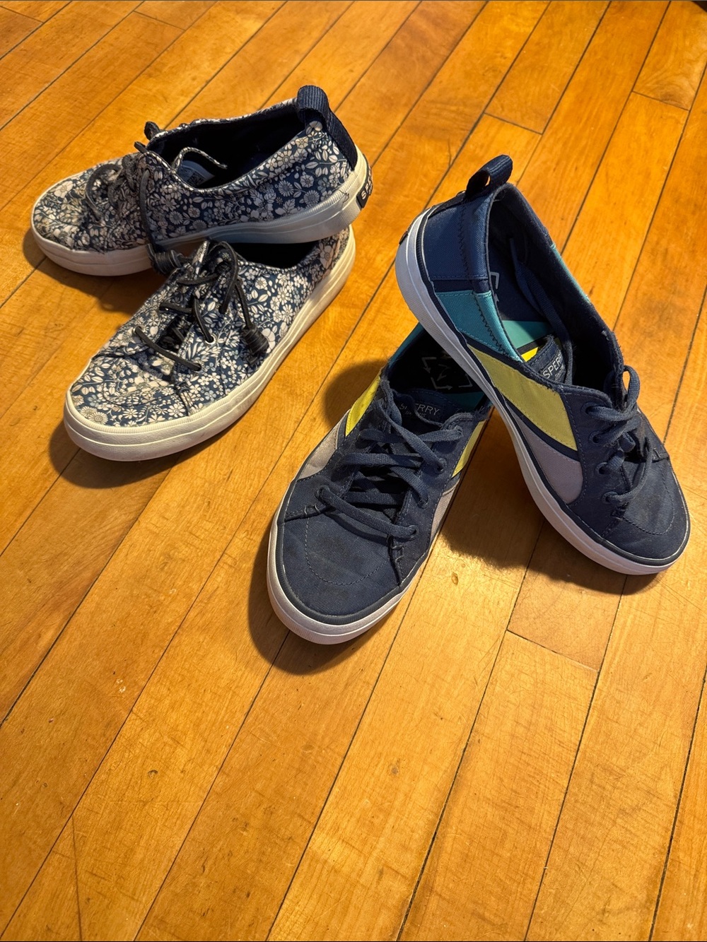 Women’s Sperry Sneaker Set Size 7